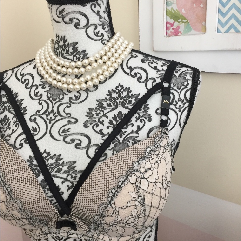 (NWOT) Victoria’s Secrets Black Lace Push-Up (34D) - Picture 2 of 8